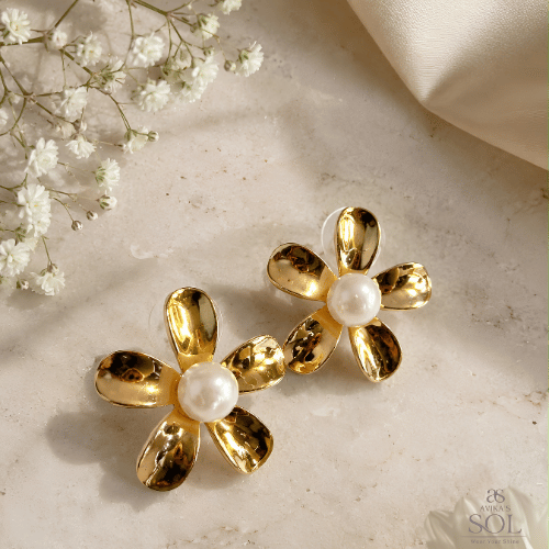 Blossom Pearl Luxe Studs