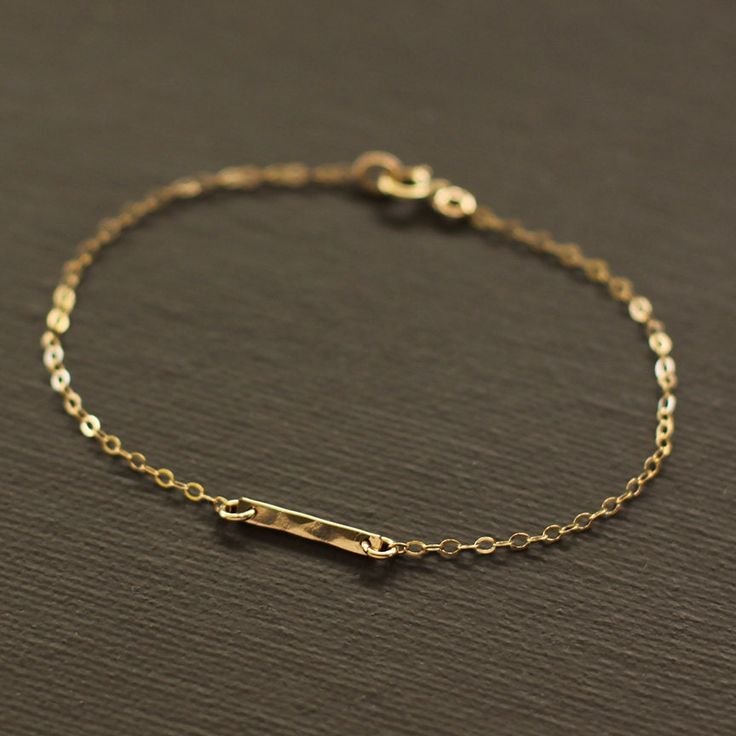 Mia Minimal Bar Bracelet